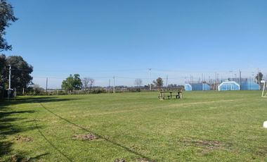 VENTA CASA 2 AMB, 2 LOTES, CLUB DE CAMPO, ESCOBAR