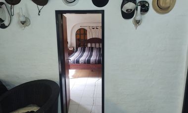 VENTA CASA 2 AMB, 2 LOTES, CLUB DE CAMPO, ESCOBAR