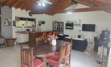 VENTA CASA 2 AMB, 2 LOTES, CLUB DE CAMPO, ESCOBAR