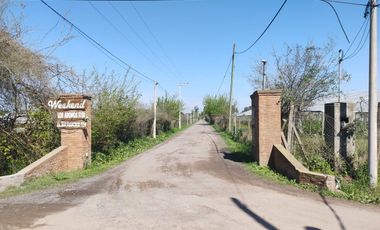 VENTA CASA 2 AMB, 2 LOTES, CLUB DE CAMPO, ESCOBAR