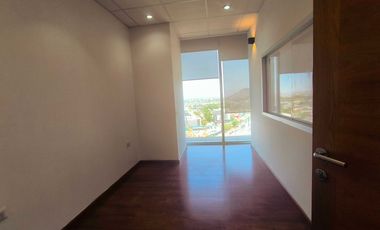 Oficina en arriendo en LA REINA