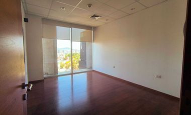 Oficina en arriendo en LA REINA