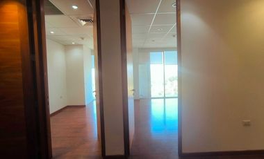 Oficina en arriendo en LA REINA