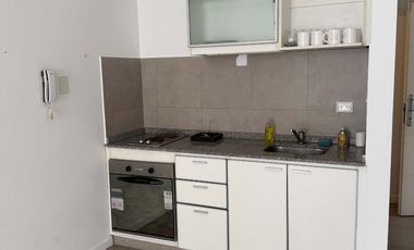 ALQUILER MONOMABIENTE EN CASTELAR SUR