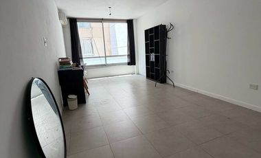 ALQUILER MONOMABIENTE EN CASTELAR SUR