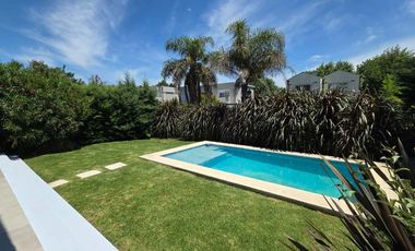 ALQUILER CASA 4AMBIENTES ALTOS DE HUDSON II PILETA