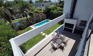 ALQUILER CASA 4AMBIENTES ALTOS DE HUDSON II PILETA