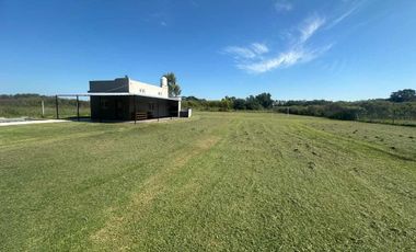 Venta Quinta con Pileta en CHACRAS DEL LAGO