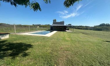 Venta Quinta con Pileta en CHACRAS DEL LAGO