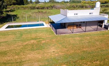 Venta Quinta con Pileta en CHACRAS DEL LAGO