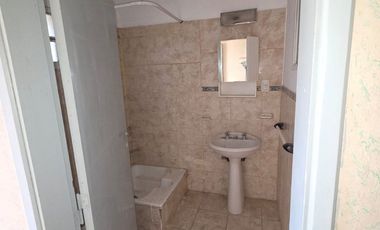 VENTA CASA 3 DORMITORIOS - ALLEN CENTRO