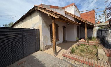 VENTA CASA 3 DORMITORIOS - ALLEN CENTRO