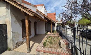 VENTA CASA 3 DORMITORIOS - ALLEN CENTRO