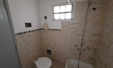 VENTA CASA 3 DORMITORIOS - ALLEN CENTRO