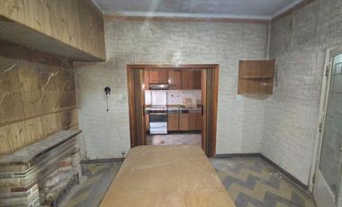 VENTA CASA 3 DORMITORIOS - ALLEN CENTRO