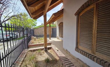 VENTA CASA 3 DORMITORIOS - ALLEN CENTRO