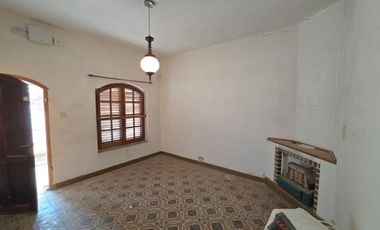 VENTA CASA 3 DORMITORIOS - ALLEN CENTRO