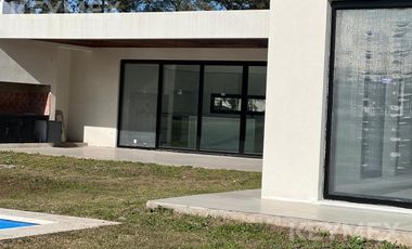 VENTA CASA 5 AMB A ESTRENAR EN VILLA ROSA