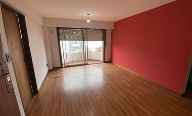 Departamento dos ambientes - Morón