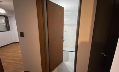 Departamento dos ambientes - Morón