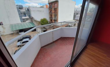 Departamento dos ambientes - Morón