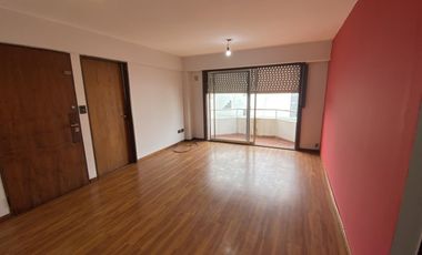 Departamento dos ambientes - Morón