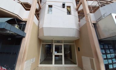 Departamento dos ambientes - Morón