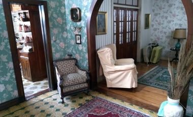 Casa en Lomas de Zamora de estilo ingles
