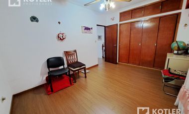 Oportunidad!  Muy lindo Chalet - 3 dormitorios - Temperley