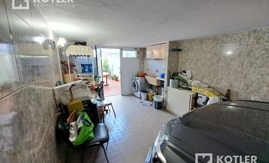 Oportunidad!  Muy lindo Chalet - 3 dormitorios - Temperley