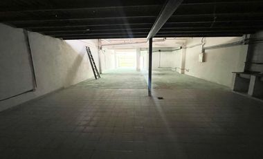 Galpón / Deposito en veta en Bella Vista