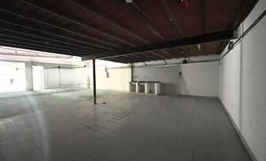 Galpón / Deposito en veta en Bella Vista