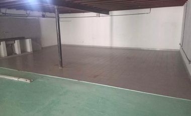 Galpón / Deposito en veta en Bella Vista