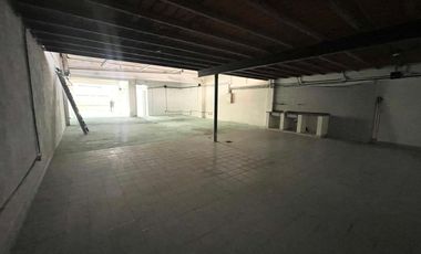 Galpón / Deposito en veta en Bella Vista