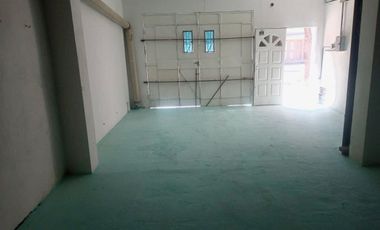 Galpón / Deposito en veta en Bella Vista