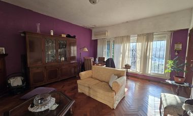 VENTA CASA 4 AMBIENTES EN VILLA ADELINA