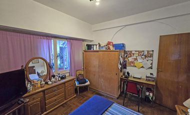 VENTA CASA 4 AMBIENTES EN VILLA ADELINA