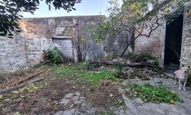 VENTA CASA 3 AMBIENTES CON JARDÌN, LOTE DE 8,66 X 29,14