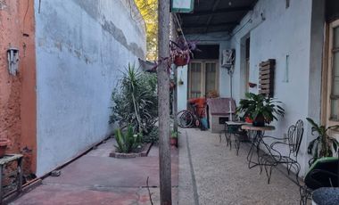 VENTA CASA 3 AMBIENTES CON JARDÌN, LOTE DE 8,66 X 29,14