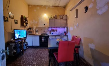 VENTA CASA 3 AMBIENTES CON JARDÌN, LOTE DE 8,66 X 29,14