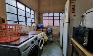 VENTA CASA 3 AMBIENTES CON JARDÌN, LOTE DE 8,66 X 29,14