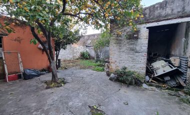 VENTA CASA 3 AMBIENTES CON JARDÌN, LOTE DE 8,66 X 29,14