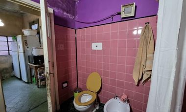 VENTA CASA 3 AMBIENTES CON JARDÌN, LOTE DE 8,66 X 29,14