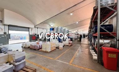 Lindo depósito y oficinas en predio cerrado en Munro