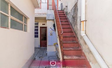 Venta casa 7 ambientes 294M² sobre terreno de 184M² en Boedo en estado a reciclar oportunidad única