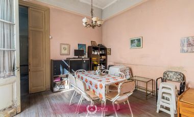 Venta casa 7 ambientes 294M² sobre terreno de 184M² en Boedo en estado a reciclar oportunidad única