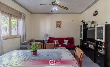 Venta casa 7 ambientes 294M² sobre terreno de 184M² en Boedo en estado a reciclar oportunidad única