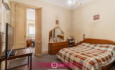 Venta casa 7 ambientes 294M² sobre terreno de 184M² en Boedo en estado a reciclar oportunidad única