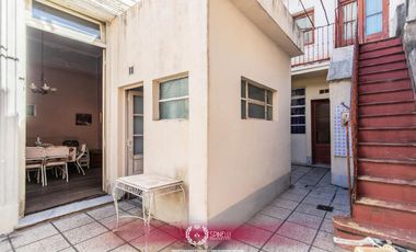 Venta casa 7 ambientes 294M² sobre terreno de 184M² en Boedo en estado a reciclar oportunidad única