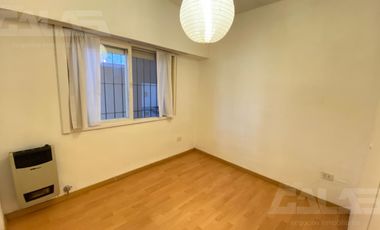 Casa Ph 3 ambientes - 2 dormitorios - Baño - Cochera - Ituzaingó norte